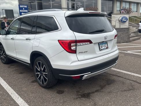 Used 2020 Honda Pilot Touring image 2