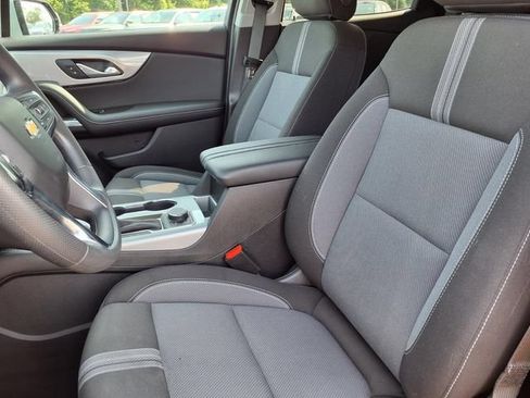 Used 2026 Chevrolet Blazer LT FWD image 3