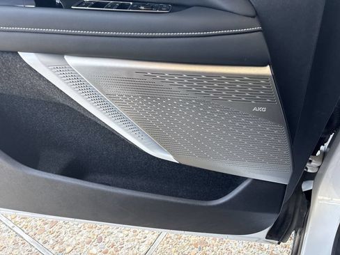 Certified 2025 Cadillac Optiq Luxury 2 w/ LPO, Floor Liner Package AWD/4WD image 24