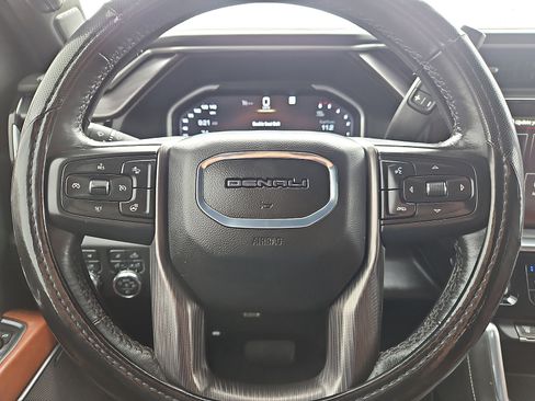 Used 2024 GMC Sierra 2500 Denali Ultimate AWD/4WD image 19