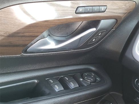 Used 2019 GMC Terrain Denali w/ Advanced Safety Package image 35