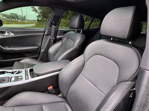 Used 2022 Kia Stinger GT1 image 19