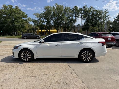 Used 2023 Nissan Altima 2.5 SV FWD image 8