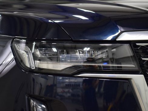 Used 2021 Cadillac Escalade Premium Luxury w/ Driver Assist Tech Package image 12