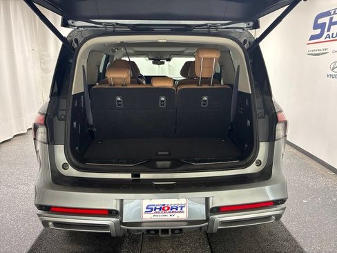 Used 2025 INFINITI QX80 Sensory AWD/4WD image 6
