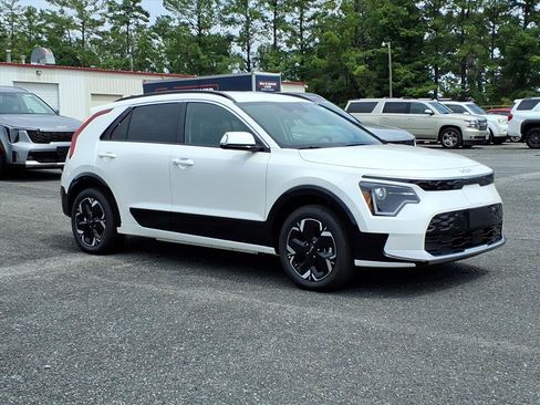 New 2026 Kia Niro Wind w/ Wind Preserve Package FWD image 2