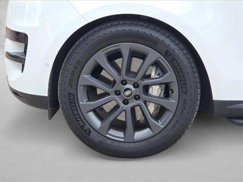 Used 2023 Land Rover Range Rover Sport SE image 8