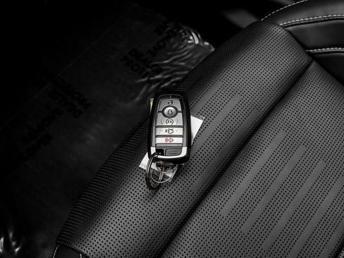 Used 2021 Ford Mustang Shelby GT500 w/ Technology Package image 50