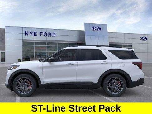 New 2026 Ford Explorer ST-Line w/ ST-Line Street Pack image 4