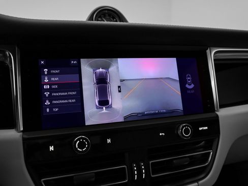 Certified 2025 Porsche Macan image 34