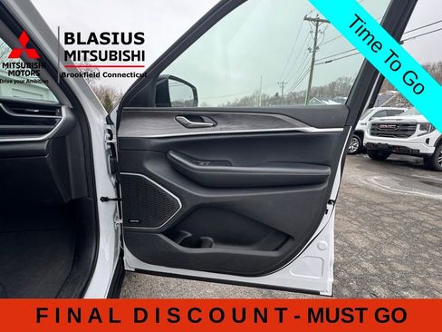 Used 2023 Jeep Grand Cherokee 4WD 4xe image 51