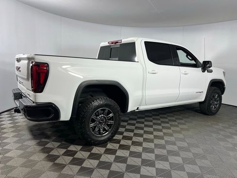 Used 2025 GMC Sierra 1500 AT4X image 9