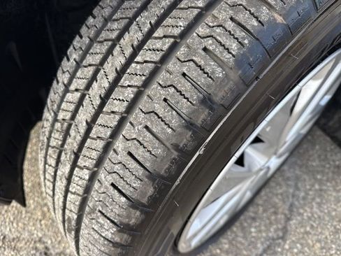 Used 2018 Nissan Rogue S image 23