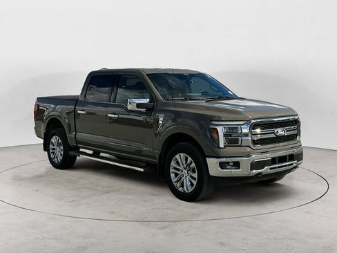 Used 2025 Ford F150 Lariat w/ Equipment Group 502A High AWD/4WD image 7
