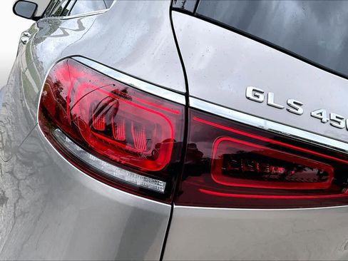 Used 2022 Mercedes-Benz GLS 450 4MATIC image 29