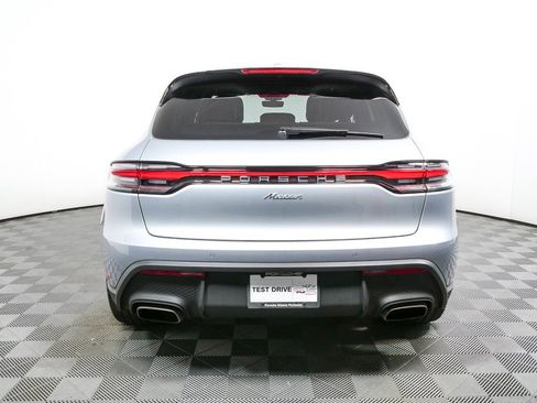 Certified 2025 Porsche Macan image 31