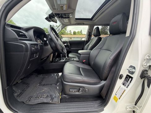 Used 2023 Toyota 4Runner TRD Off-Road Premium w/ Moonroof Package AWD/4WD image 11