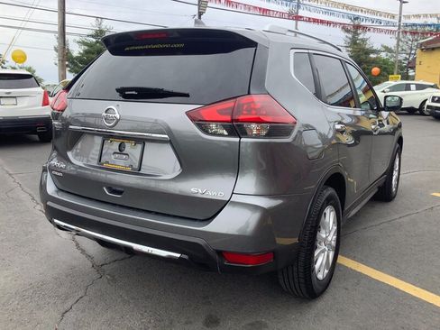 Used 2018 Nissan Rogue SV AWD/4WD image 7