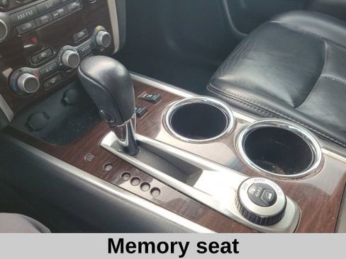 Used 2016 Nissan Pathfinder SL w/ SL Tech Package image 7