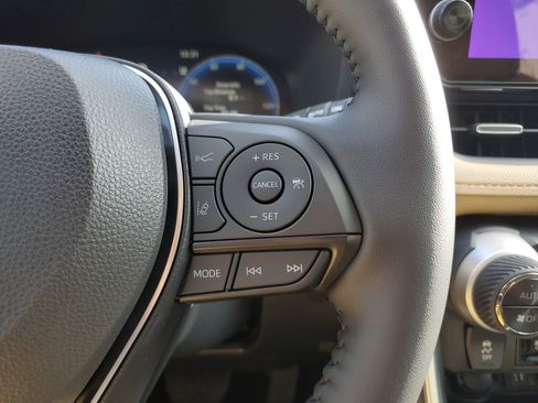 New 2025 Toyota RAV4 Limited image 23