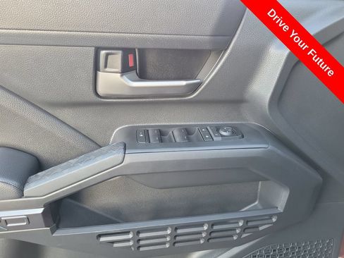 Used 2025 Toyota Tacoma TRD Sport AWD/4WD image 14