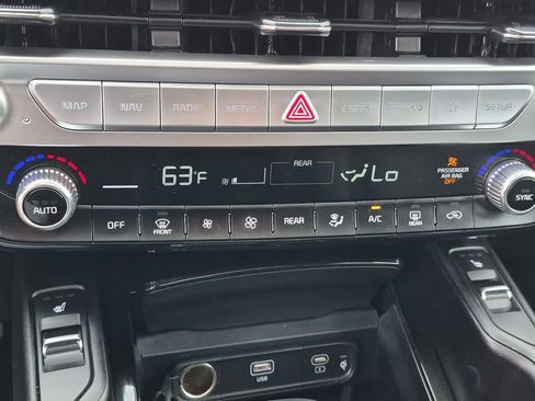 Used 2025 Kia Telluride S image 19