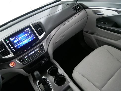 Used 2016 Honda Pilot EX image 11