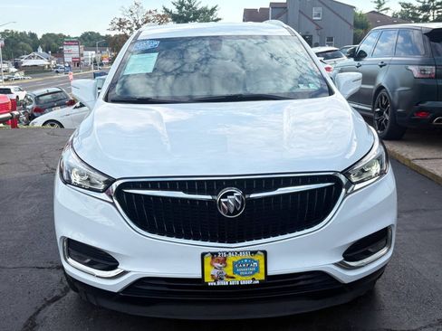Used 2019 Buick Enclave Essence FWD image 2