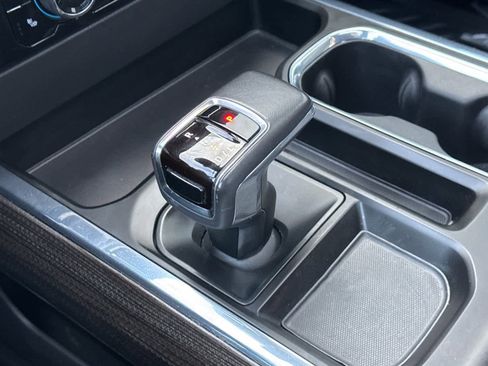 Used 2022 Chevrolet Silverado 1500 LT Trail Boss w/ LT Trail Boss Premium Package image 22