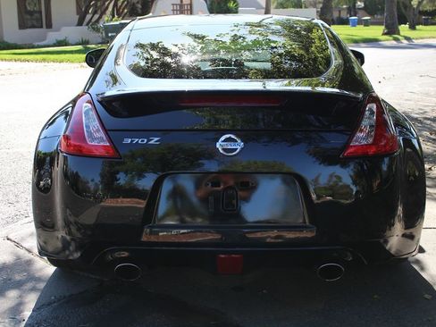 Used 2018 Nissan 370Z w/ Sport Package image 5