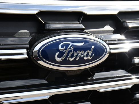 Used 2026 Ford Explorer Active w/ Active Comfort Package image 38