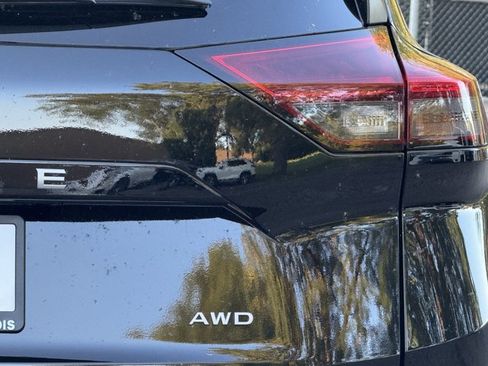 New 2026 Nissan Rogue SV w/ Cold Weather Package AWD/4WD image 21