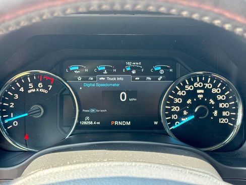 Used 2018 Ford F150 Lariat w/ Equipment Group 502A Luxury AWD/4WD image 33