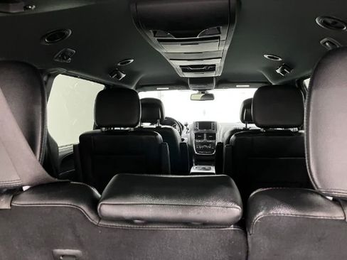 Used 2018 Dodge Grand Caravan GT image 31