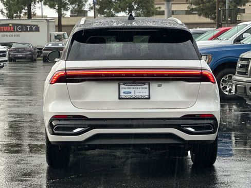 New 2026 Lincoln Nautilus Reserve image 7