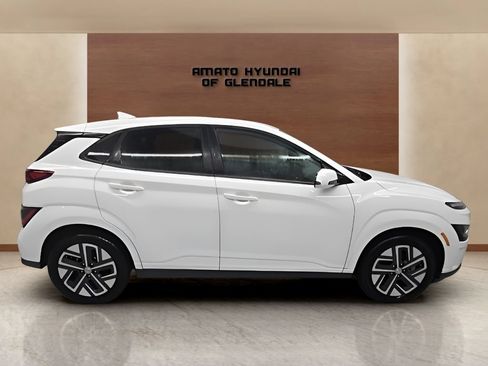 Used 2023 Hyundai Kona SEL FWD image 7