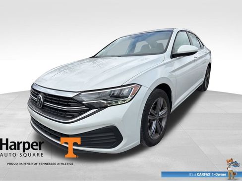 Used 2023 Volkswagen Jetta SE w/ Panoramic Sunroof Package image 1