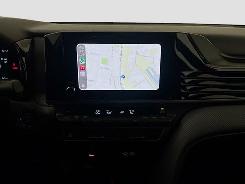 Used 2025 Toyota Camry SE image 15