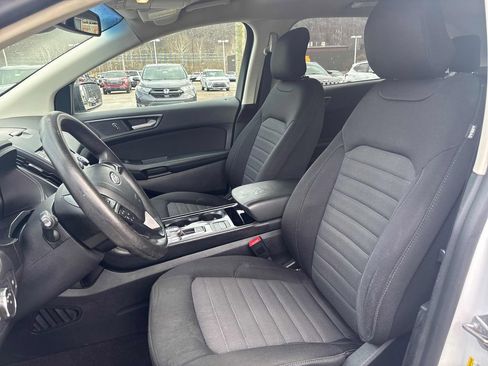 Used 2019 Ford Edge SE w/ SE Fleet Driver's Package image 12