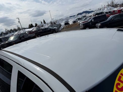 Used 2015 RAM 3500 Tradesman w/ Chrome Appearance Group image 30