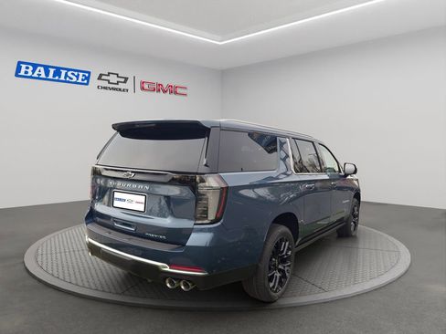 New 2026 Chevrolet Suburban Premier image 7