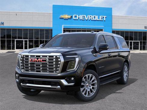 New 2025 GMC Yukon XL Denali image 6