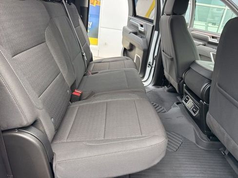 Used 2025 Chevrolet Silverado 2500 LT image 26