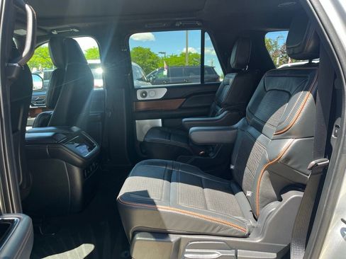 Used 2023 Lincoln Navigator L Black Label AWD/4WD image 12