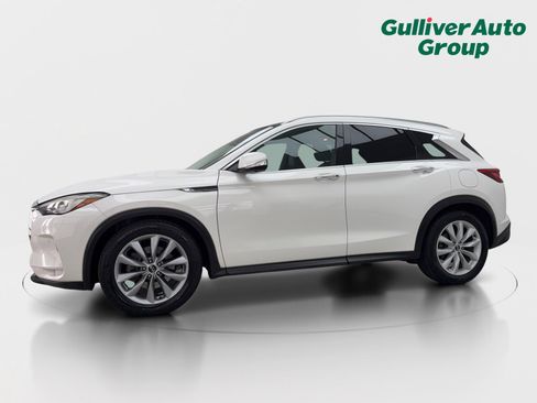 Used 2019 INFINITI QX50 Essential w/ Proactive Package AWD/4WD image 2
