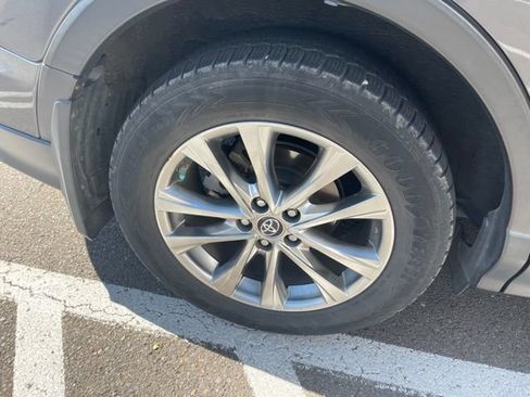 Used 2016 Toyota RAV4 Limited AWD/4WD image 6