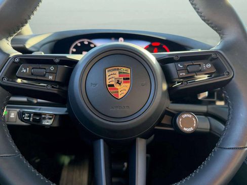 Used 2024 Porsche Panamera image 19