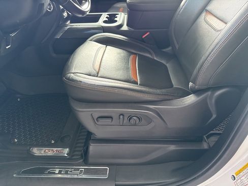 Used 2021 GMC Sierra 1500 AT4 image 9
