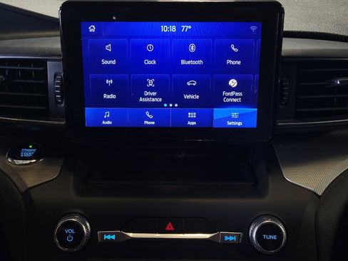 Used 2020 Ford Explorer XLT w/ Equipment Group 202A RWD image 25