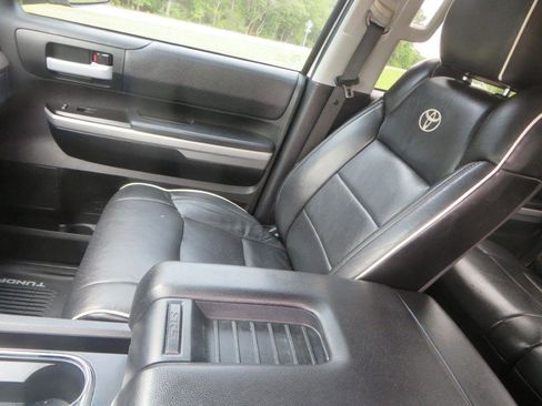 Used 2017 Toyota Tundra SR5 w/ SR5 Upgrade Package AWD/4WD image 27